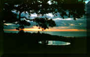winter sunset 2 - clouds in table sep 2000.jpg (58466 bytes)